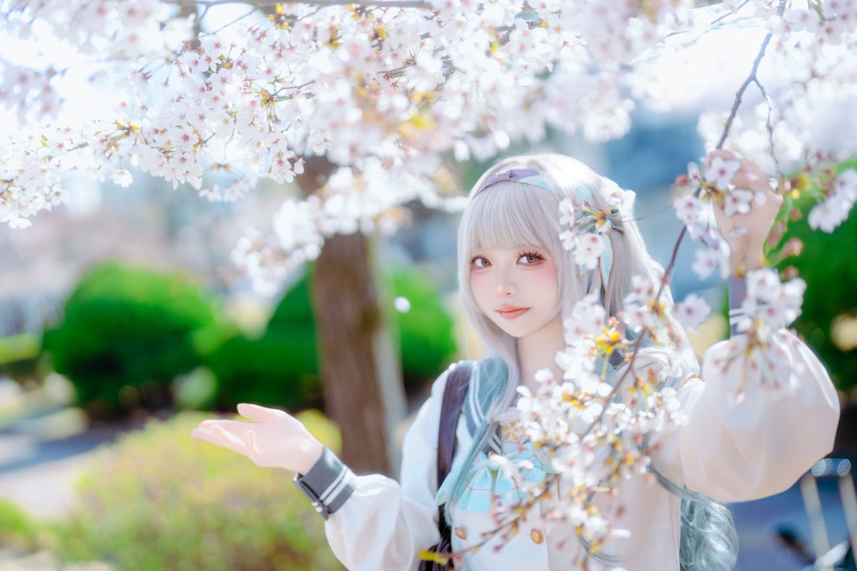 AI_S2___'s tweet photo. 개척자 불꽃놀이 대신 벚꽃놀이야!

#崩壊スターレイル #HonkaiStarRail #반디 #Firefly #ホタル #コスプレ #Cosplay https://t.co/gDtYQgkvj1