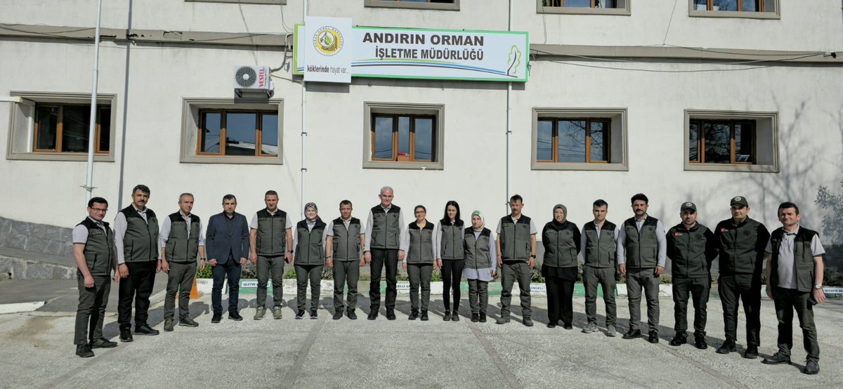 kmarasobm's tweet photo. Genel Müdürümüz Bekir Karacabey, Andırın ve Göksun Orman İşletme Müdürlüklerimizi ziyaret ederek teknik personelimizle buluştu. Yürütülen faaliyetleri inceleyen Karacabey, Yeşil Vatan için emek veren tüm ekibimize teşekkürlerini iletti. 🌲🇹🇷 #Orman #YeşilVatan https://t.co/HuWQ5dCuRW