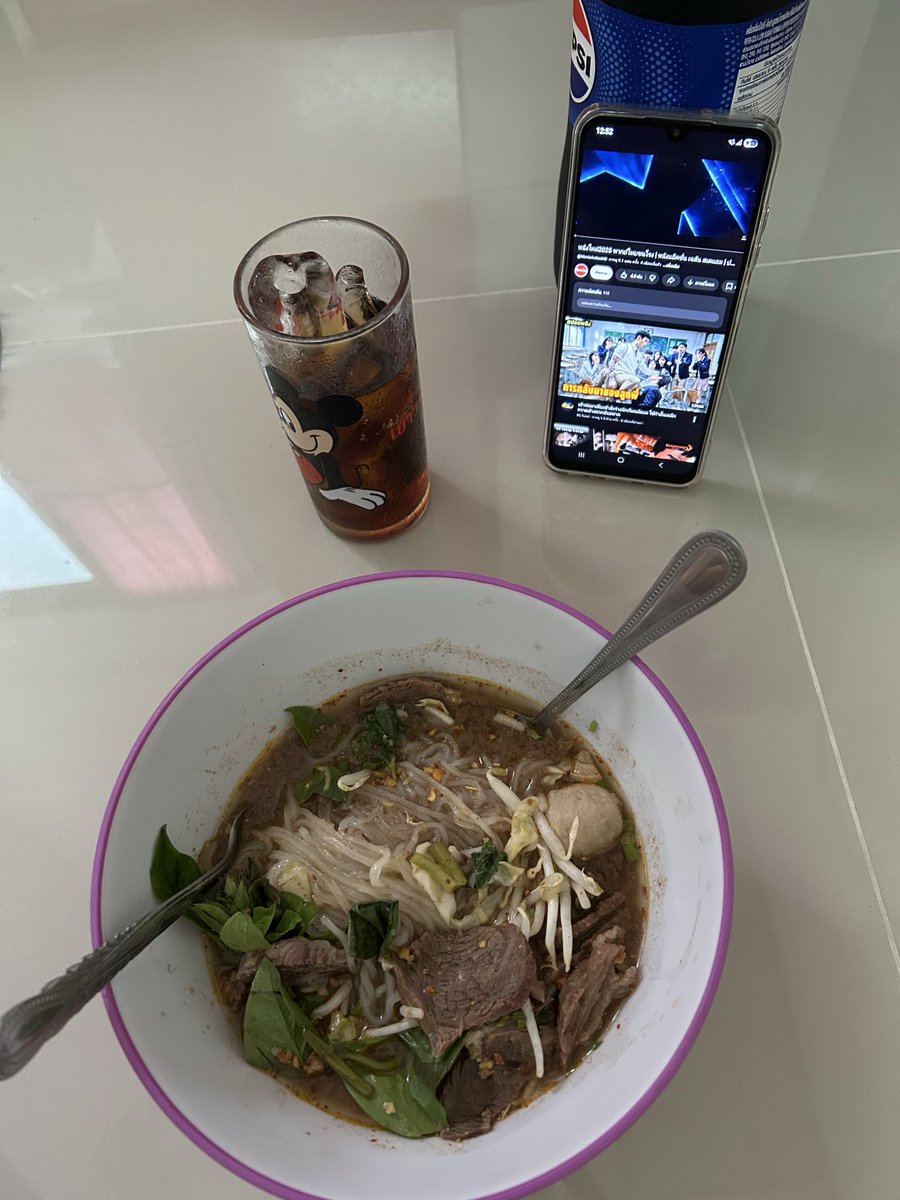 (เป็นทอม) tweet media