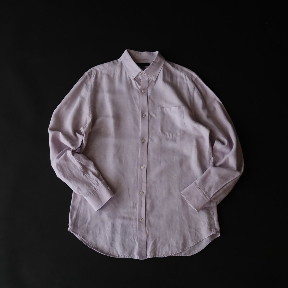 haikyo_used's tweet photo. 【haikyo. -online-】

5 / 2 (土) 22:00~ update.

BANANA REPUBLIC,リネンシャツ,

LEGO×STAR WARSプリントTee,

NIKE,カレッジプリントTee

の3点をオンラインストアにて販売いたします.

22:00より,下記URLからご覧いただけます.

ぜひご覧ください.

【https://t.co/Xq2cvYfQ2N】 https://t.co/hEnAQfKw5L