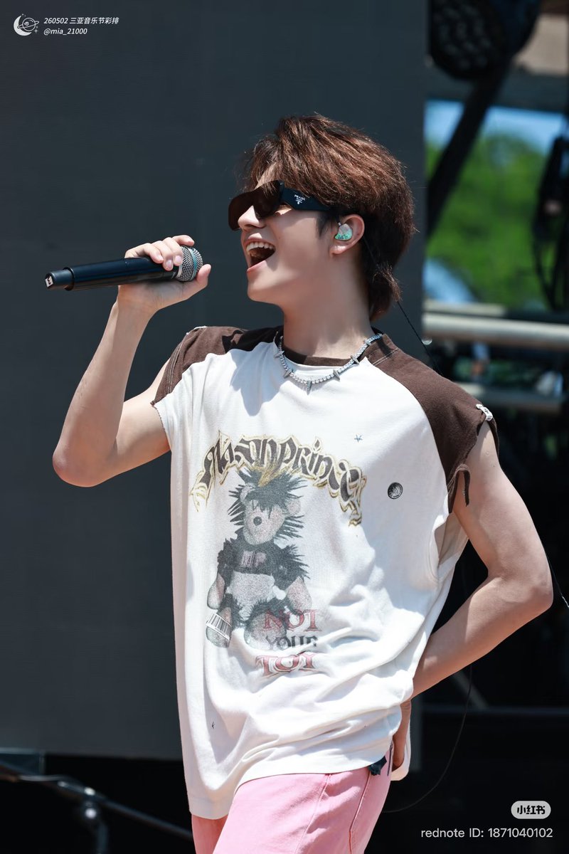 sunflowerville_'s tweet photo. 📸260502 RED NOTE 🆙

©️Mia_21000

LE’V ON ATLANTIS MUSIC FEST
#LEVBeatsTheHeatOnStage
#AtlantisWaterWorldMusicFestival

#LEV #레비 #レビ
#WANGZIHAO #왕즈하오 #王子浩 
@LEV_Official_ @LEV_OFFICIAL_JP https://t.co/aLNE2fsiDd