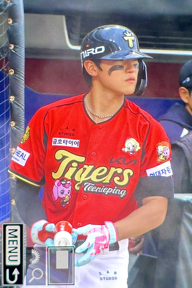 꺄오 tweet media