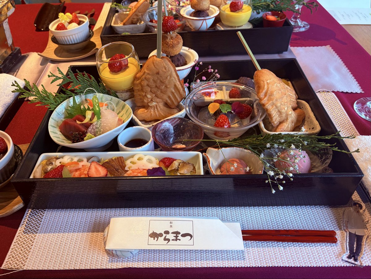 えび tweet media