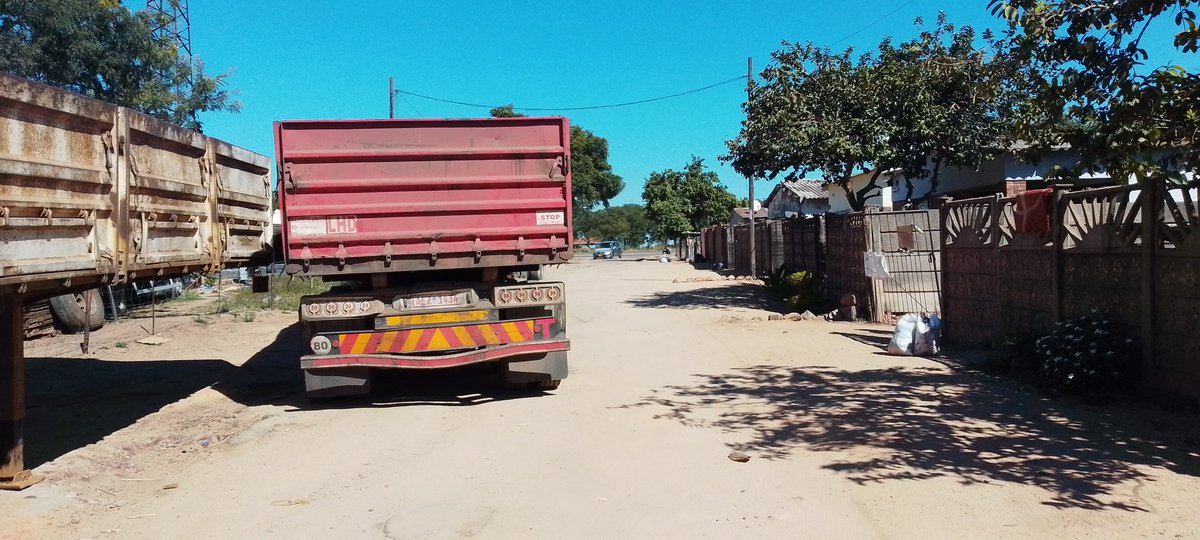 MdalaMox's tweet photo. Honorable Mayor @DavidColtart please help! Pelandaba residents have been plagued by this nuisance of a car park for years The trucks park in the middle of the road outside the car park, disrupting the safe passage of vehicles using the road. https://t.co/cG5i9p00g0