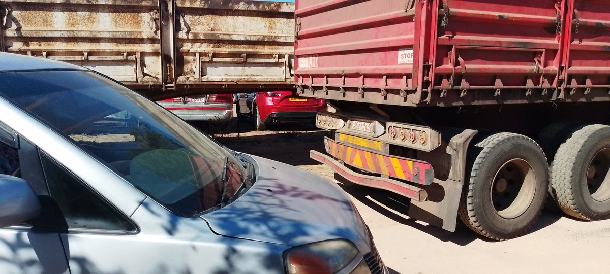 MdalaMox's tweet photo. Honorable Mayor @DavidColtart please help! Pelandaba residents have been plagued by this nuisance of a car park for years The trucks park in the middle of the road outside the car park, disrupting the safe passage of vehicles using the road. https://t.co/cG5i9p00g0