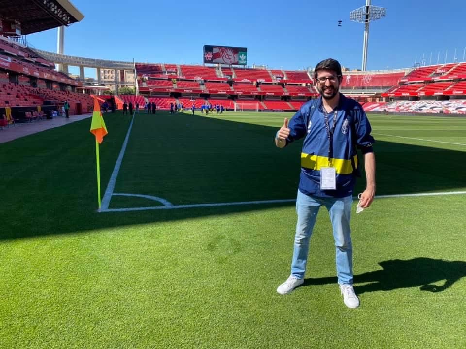 javiqm94's tweet photo. Facebook me recuerda esta imagen del 2 de mayo de 2021.

En aquella temporada COVID, el @Cadiz_CF visitaba Los Cármenes para luchar por una permanencia en Primera que certificó con gol de Rubén Sobrino.

Las cosas han cambiado mucho para el Cádiz 5 años después. https://t.co/DUPs5k5N7k