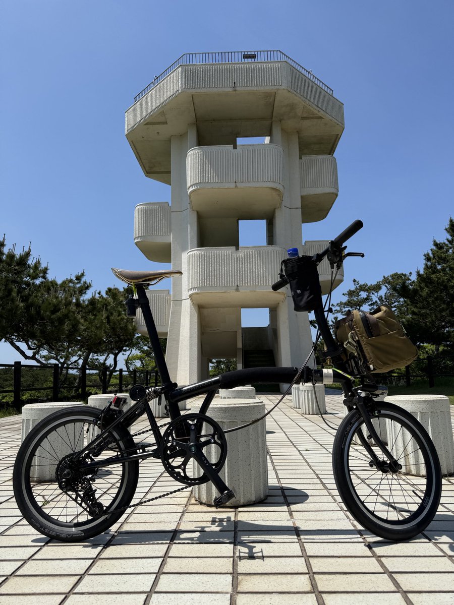 Oy_Z's tweet photo. GWは房総！
最後は富津岬からの木更津で終了☑️
ブロンプトン6台で良い１日でした。

#ブロンプトン #Brompton 
#富津岬 https://t.co/5hH6mpEeTj