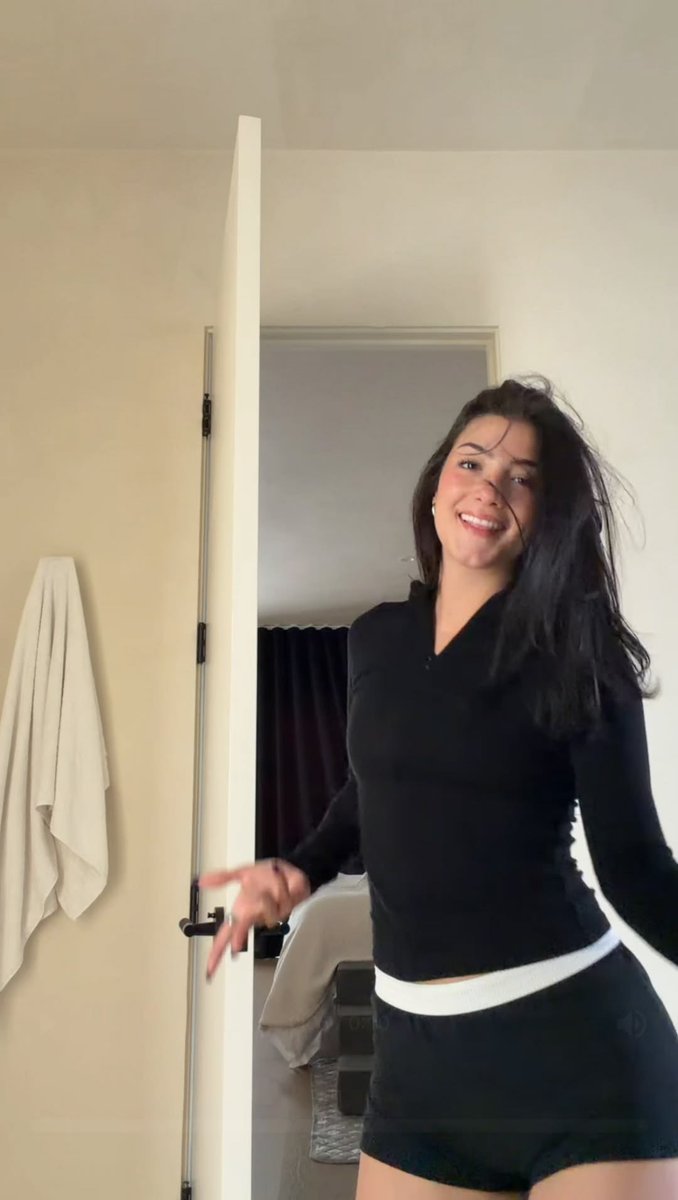 Charli Damelio tweet media