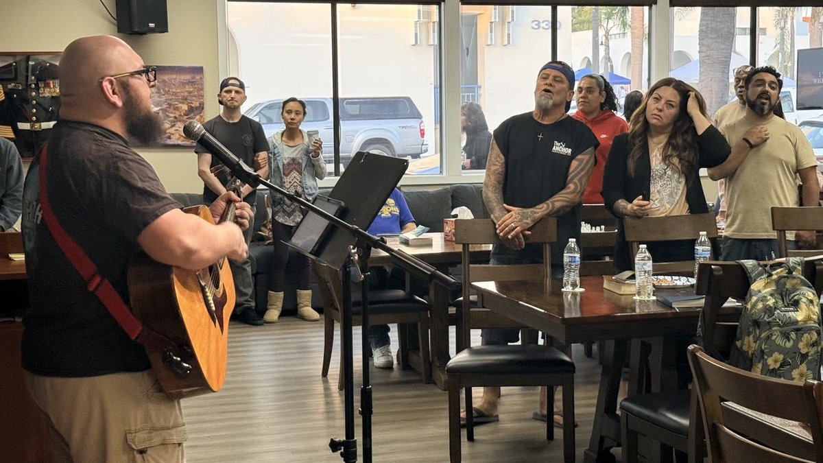 AnchorOside's tweet image. What an amazing Friday Night ✨📸

Celebrated Birthdays 🎉 , Fellowship 🤲, Spent time in Worship 🎶, Gods word 📖, &amp;amp; Communion 🍞🍶

Thank you to everyone who came.
We pray Friday night encouraged you and how the Lord is at work in our lives.

#photos #fridaynight #biblestudy