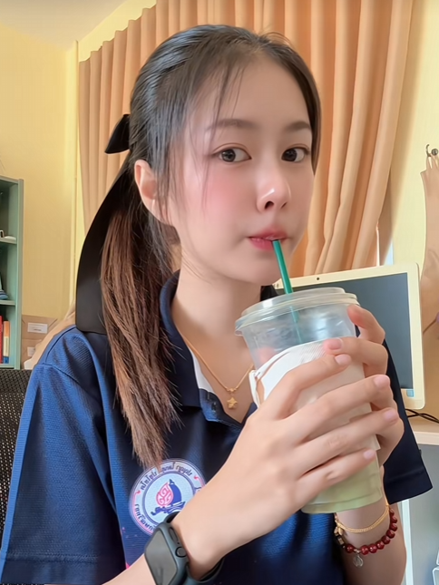 เรียกหนูว่าครูแป้ง tweet media