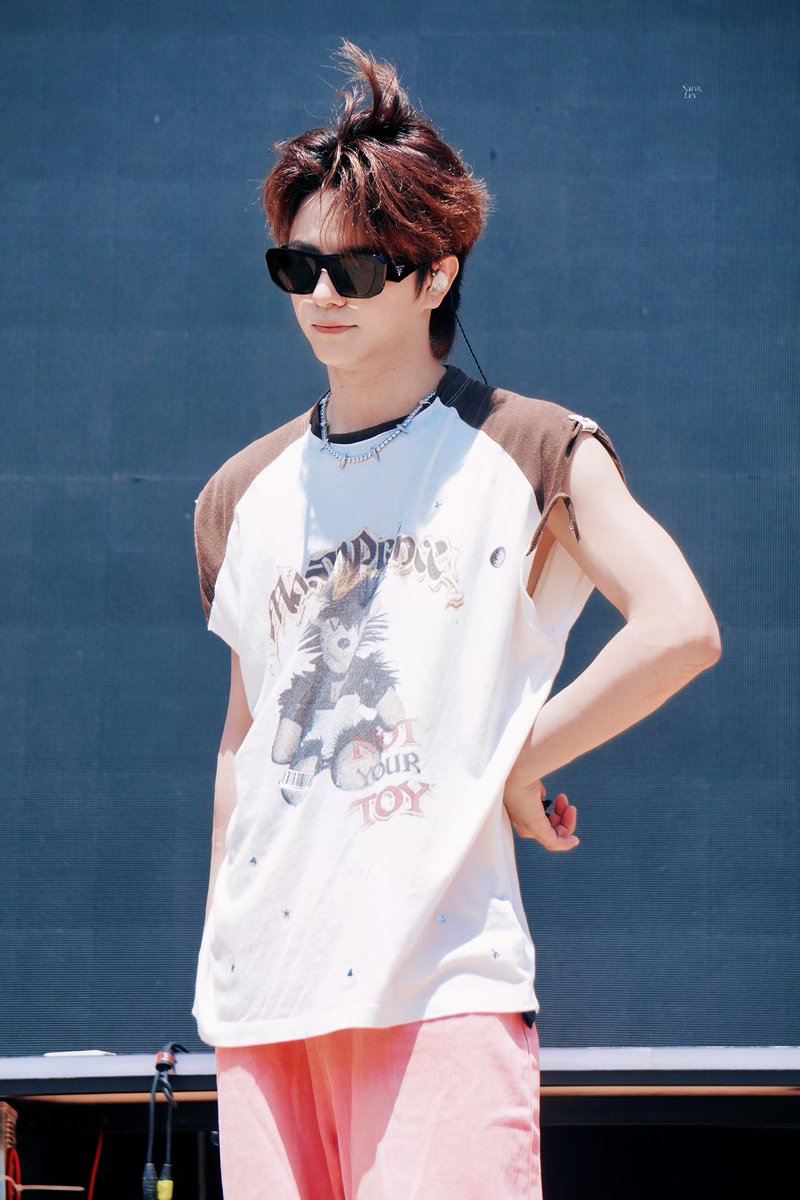 sunflowerville_'s tweet photo. 📸260502 WEIBO 🆙

©️Saros_Lev

LE’V ON ATLANTIS MUSIC FEST
#LEVBeatsTheHeatOnStage
#AtlantisWaterWorldMusicFestival

#LEV #레비 #レビ
#WANGZIHAO #왕즈하오 #王子浩 
@LEV_Official_ @LEV_OFFICIAL_JP https://t.co/qHMOGyePfN