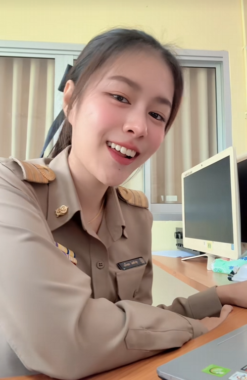 เรียกหนูว่าครูแป้ง tweet media