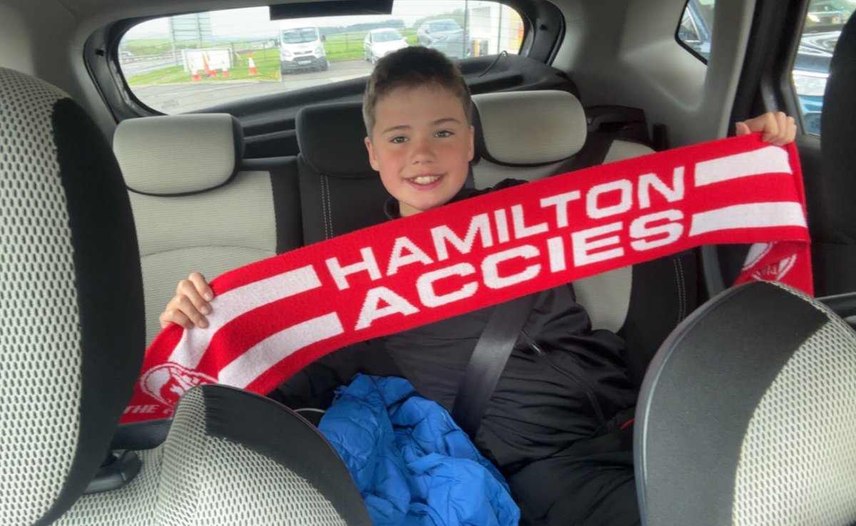 KazzaSinger's tweet photo. On our way to Inverness. C’mon the accies 🔴 ⚪️ 🙌 @theacciesfc https://t.co/huB0LmVBvf