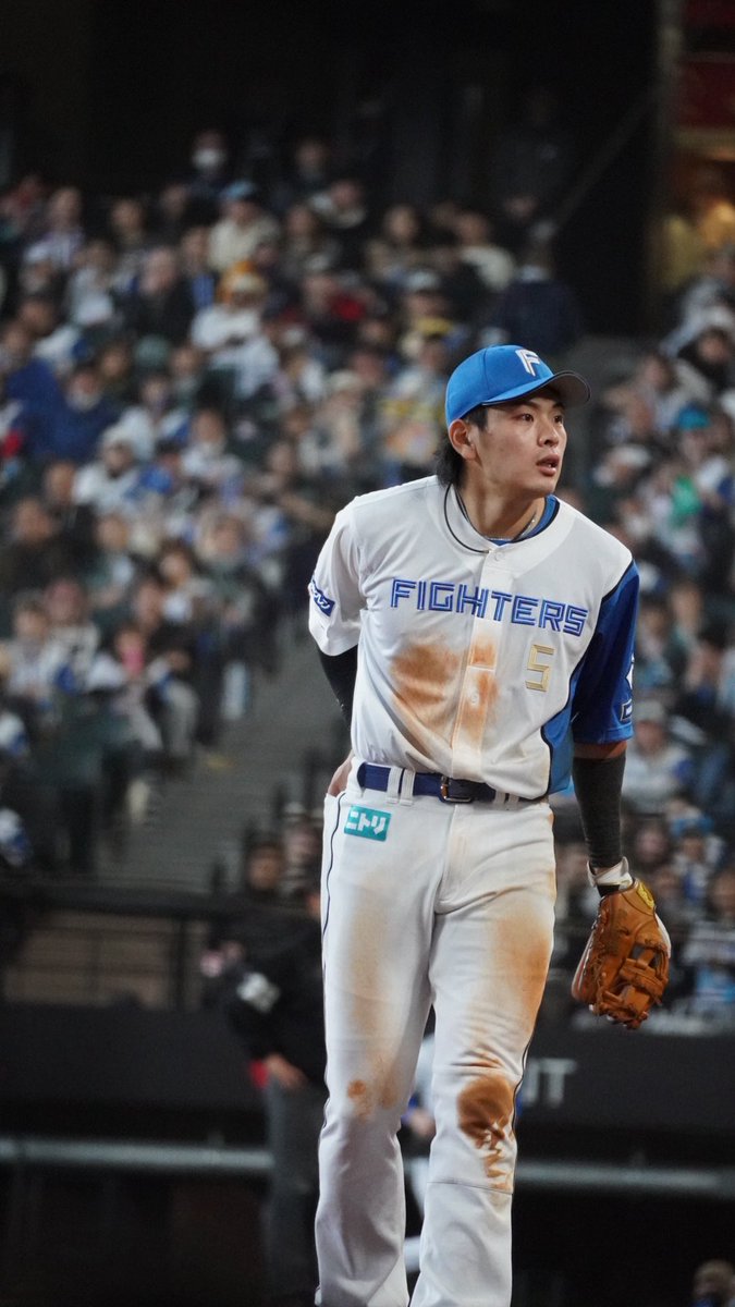 hamurow's tweet photo. サードも無難にこなす野村佑希

#lovefighters #野村佑希 #ドミれ #ファイターズファンと繋がりたい #エスコンフィールド北海道 #ファイターズ https://t.co/nYZMYUDAEb