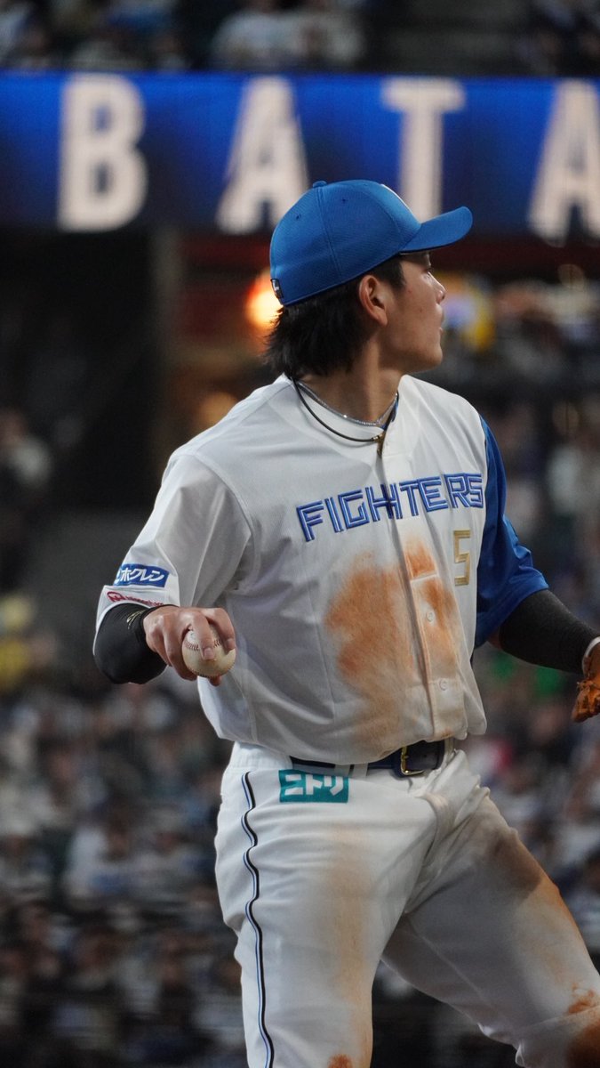 hamurow's tweet photo. サードも無難にこなす野村佑希

#lovefighters #野村佑希 #ドミれ #ファイターズファンと繋がりたい #エスコンフィールド北海道 #ファイターズ https://t.co/nYZMYUDAEb