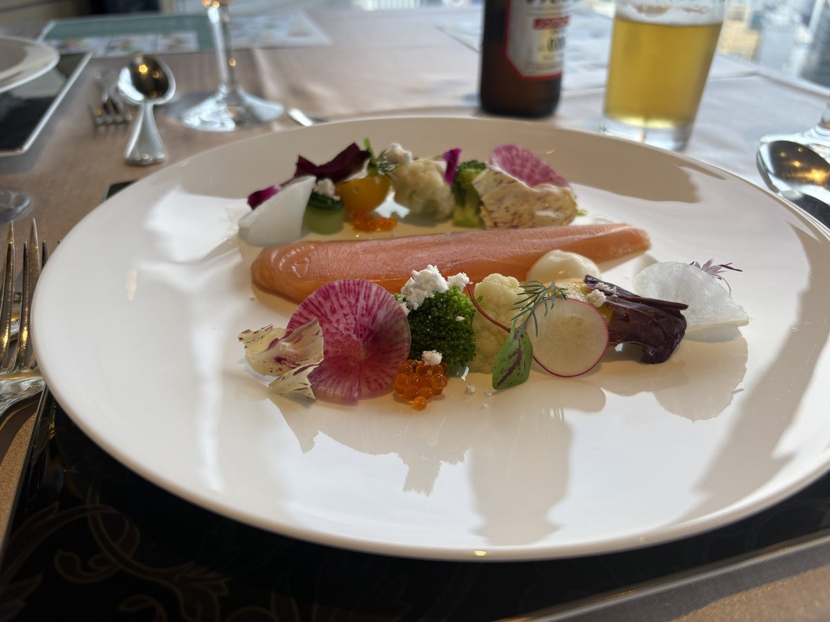 ZocaGoldsmith's tweet photo. 結婚式のコース料理試食〜
テーブルマナー分からなくて終始中華がいい〜ってごねてた。でもめちゃくちゃ美味しかった。当たり前だけど。 https://t.co/PjKJzetIj3