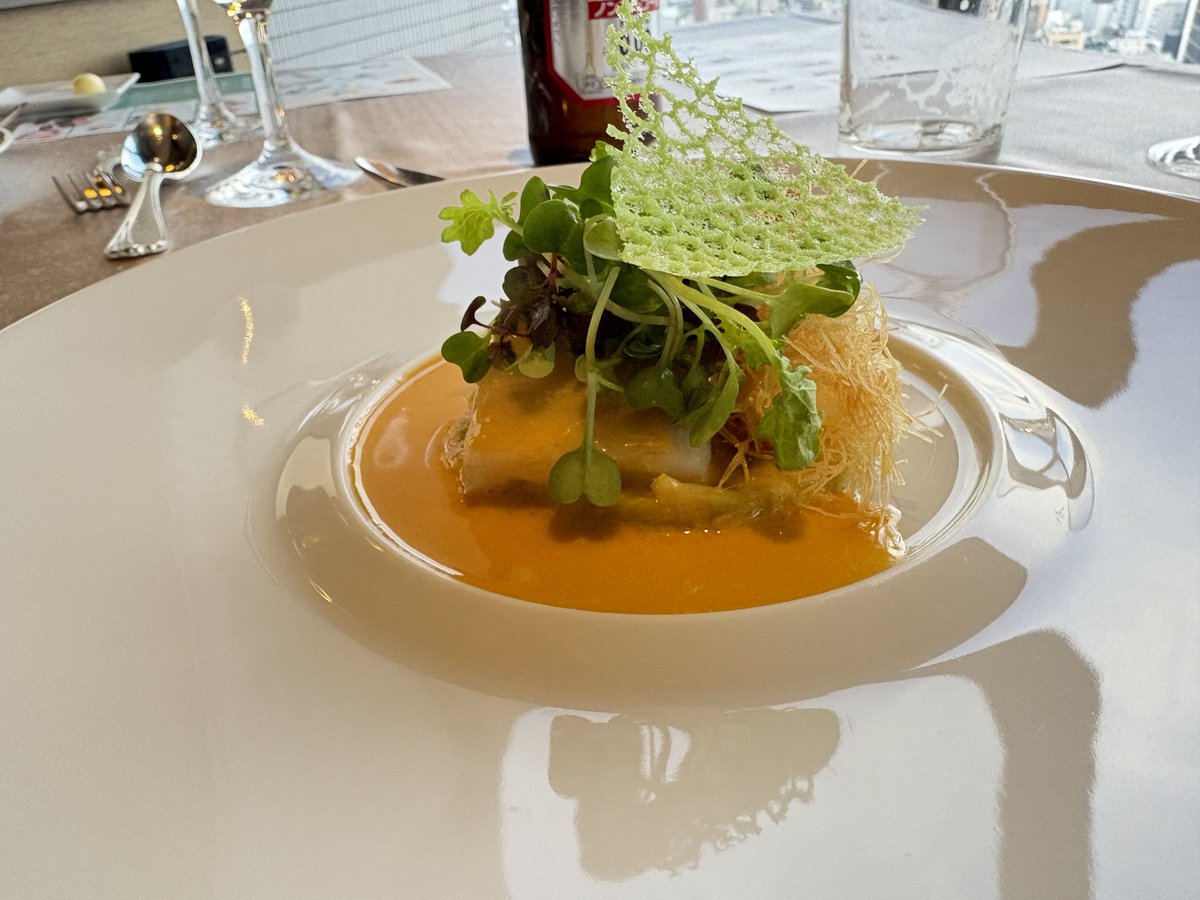 ZocaGoldsmith's tweet photo. 結婚式のコース料理試食〜
テーブルマナー分からなくて終始中華がいい〜ってごねてた。でもめちゃくちゃ美味しかった。当たり前だけど。 https://t.co/PjKJzetIj3