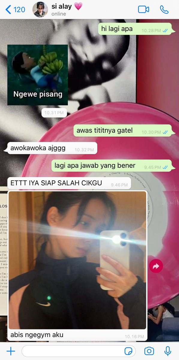 violet tweet media