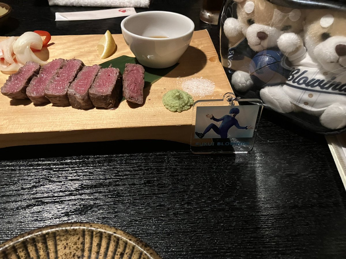 負けて悔しいですが、明日は勝ちます！
相方とご飯美味しかった😋