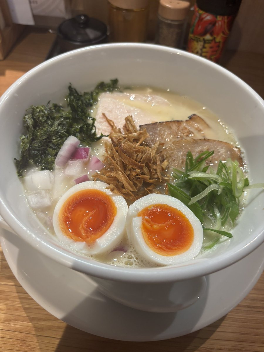 shirasu_niku's tweet photo. 鶏白湯 https://t.co/QnJ8WbLWOt