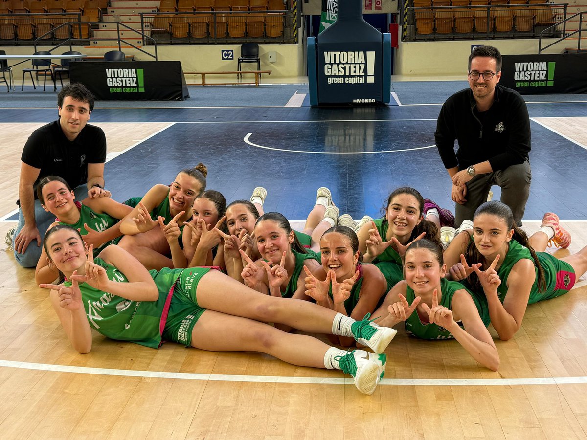 Araski's tweet photo. Comeplastic Araski está en la 𝐅𝐈𝐍𝐀𝐋 de Infantil Rendimiento tras ganar al Araba 🙌🏼

Mañana todos a las 12:00 a Mendi 📣💚

#ElLatidodeMendi #MendikoTaupada https://t.co/kEzyvSc5cO