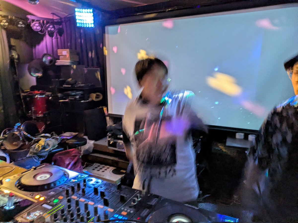 NatsuAni_cha's tweet photo. #懐アニっちゃ Guest DJ らび関根！ https://t.co/dggijAphyo