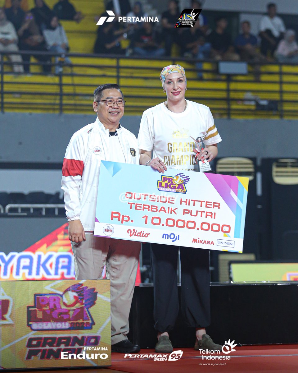 JPEVolley's tweet photo. We did it again, JPE Friends! 🫶🏻🔥

Perjalanan ini nggak mudah. Setiap pertandingan, setiap tekanan, setiap cerita yang  dilewati jadi bagian dari perjalanan besar. Dengan usaha, kepercayaan, dan kebersamaan yang terus dijaga, akhirnya kita berhasil mempertahankan gelar juara ⭐️ https://t.co/Jfngm7UnlW