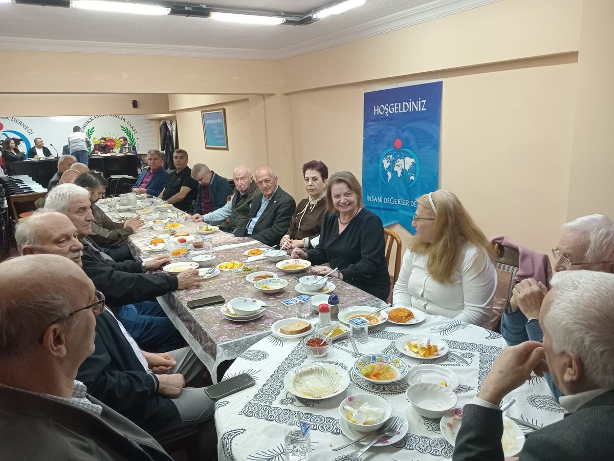 Demokraside Birlik tweet media