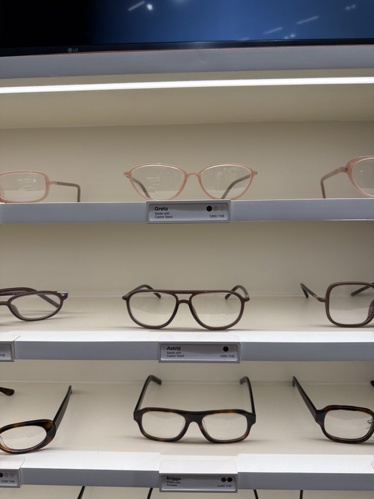 mm store tweet media