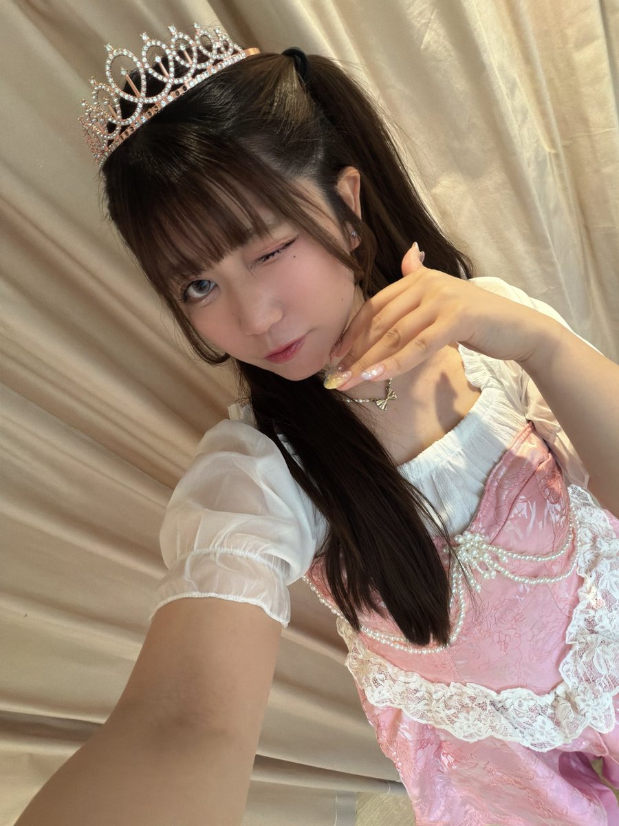 livebar_updraft's tweet photo. 5月初ライブバーは
りーちゃん
@jdc_ri_chan 
からスタート✨🪽

本日から新システム導入です✨👏🏻
以前より格段に気安くなったUP DRAFTへぜひお越しください👏🏻👏🏻

お待ちしております👑🪽 https://t.co/LqGTlXAXzh