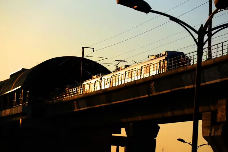 constructioncm1's tweet image. @Ceigall_India JV wins ₹918 crore contract for @MyJaipurMetro Rail Corporation Phase-II project.

Read more: constructionmirror.com/ceigall-india-…

@OfficialDMRC  @MoHUA_India 

#MetroRail #Infrastructure #UrbanMobility #JaipurMetro