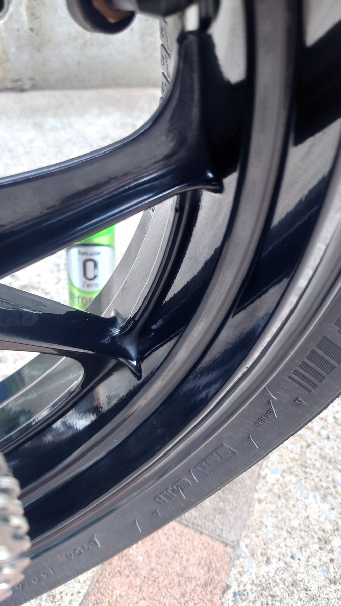 93_ZXR250's tweet photo. 飛び散ったベルハンマーをフキフキ
明日のミーティングの帰りにチェーンルブ買わなきゃ
#ZeroFinish
#SurLuster https://t.co/X2vUAzl8ML