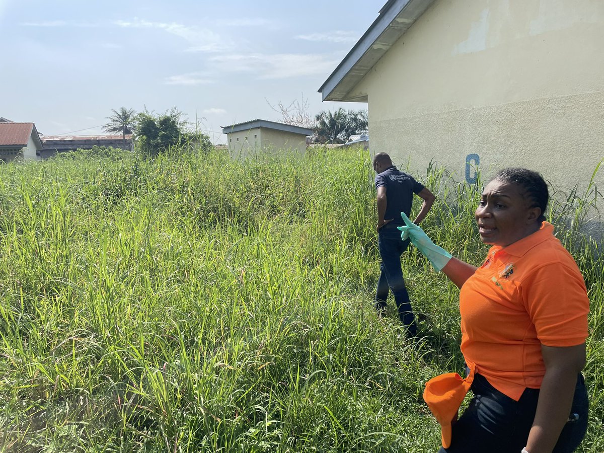 OMSCongo's tweet photo. Ce 2 mai 2026, à l’École du Fleuve Congo à #Brazzaville 🇨🇬, l’@OMSCongo aux côtés du @MSP_CG a pris part à l’opération mensuelle d’assainissement.

Un environnement propre, c’est la première barrière contre les #maladies. Ensemble, agissons pour protéger la #santé de tous. https://t.co/bBH8tCLveF