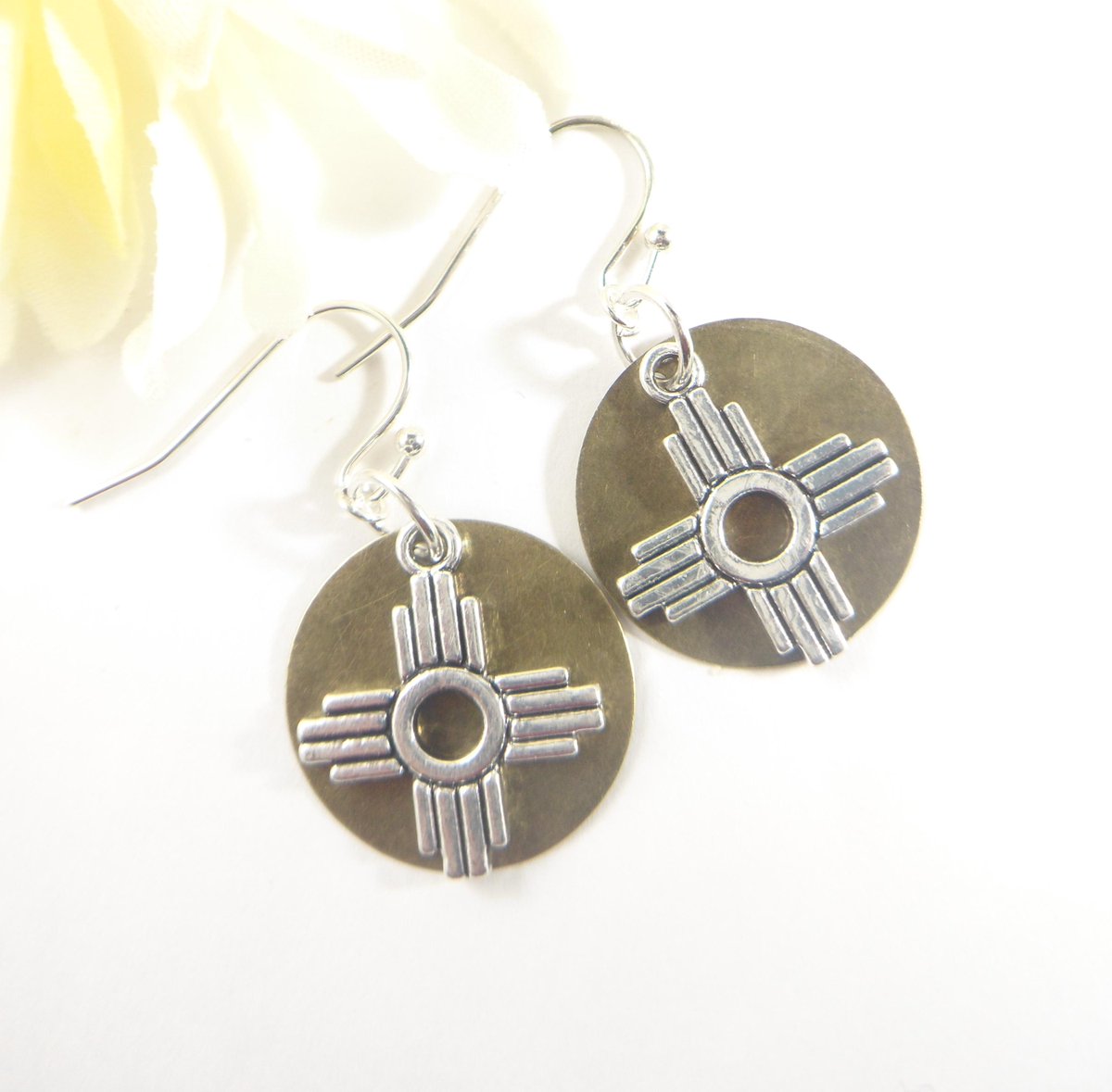 valroseshowers's tweet image. Bronze Zia Earrings: Southwestern Style New Mexico Jewelry tuppu.net/867b1923 #EtsySeller #EtsyShop #SantaFe #NewMexico #NewMexicoLovers