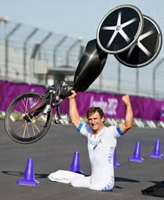 markhughesF1's tweet photo. Truly devastated by the news that the wonderful Alex Zanardi has passed away at just 56. He was simply extraordinary in every sense and my heart weeps for his family and friends. #RIPalex https://t.co/Cyhw1XsA4L