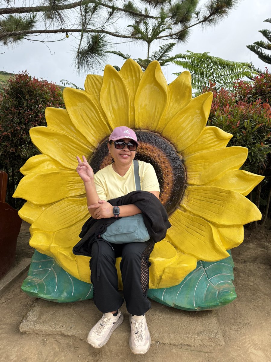 Shine2007_mj's tweet image. finally may time na mag unwind bago bumalik ng Canada. Thank you Lord sa blessings. Fambam getaway. Mom watching over us  from Heaven.🙏 💙💙🇵🇭 #itsmorefuninthePhilippines #Vacation2026 #greatful #blessed