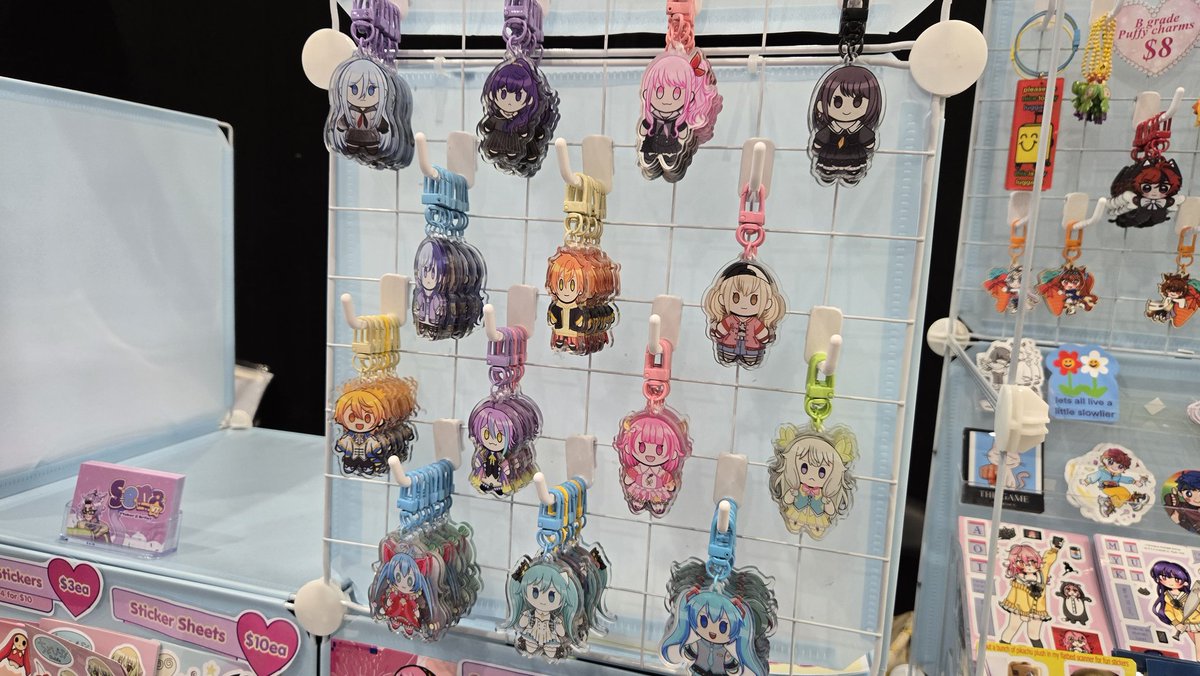 SenaamaVT's tweet photo. OOPS forgot to post but I was at Animayhem!! I'll be there tomorrow too ♡♡♡ https://t.co/fCBjUnZU0a