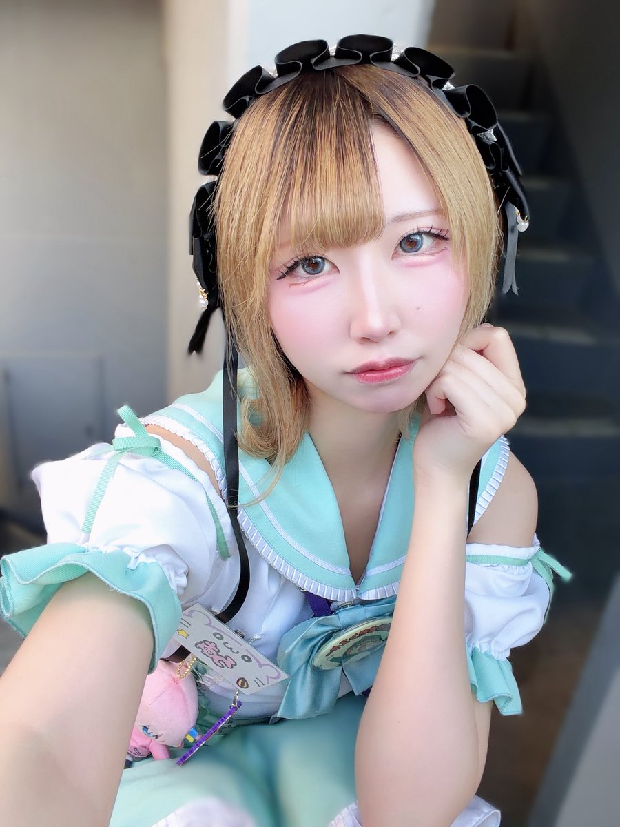 ろあ tweet media