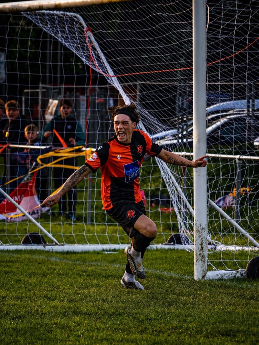 WokinghamTownFC's tweet photo. Our semi-final goal-scorers. 😎

⚽️ Ty Moorcroft
⚽️ James Beauchamp
⚽️ Josh Harris https://t.co/gYS51JeMQp