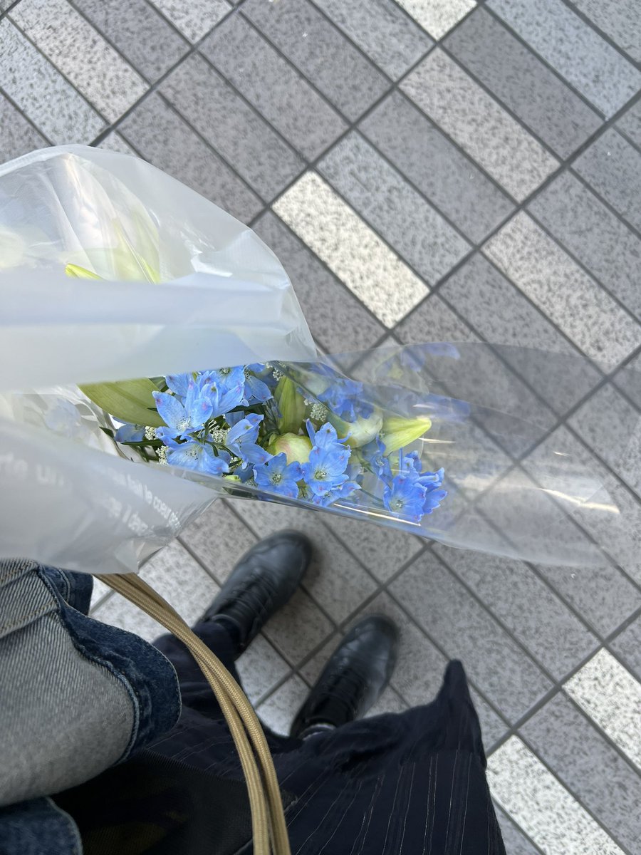 colorfully's tweet photo. 曇り予報の朝。起きたら青空だったので急遽墓参り。 https://t.co/vMAFS1pXOZ