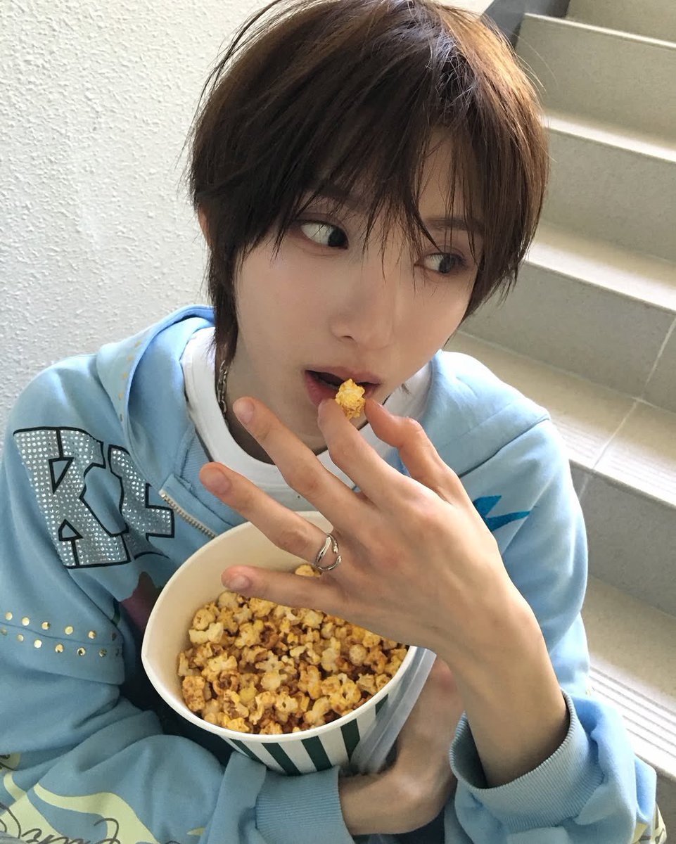 뿔립 tweet media