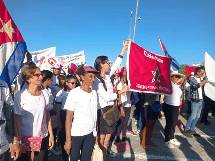 #LaPatriaSeDefiende
#1roDeMayoEnCuba