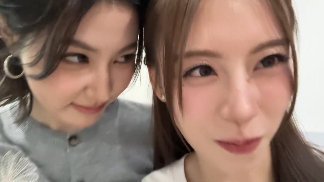 berry 🗝️🌙 ewb on today tweet media