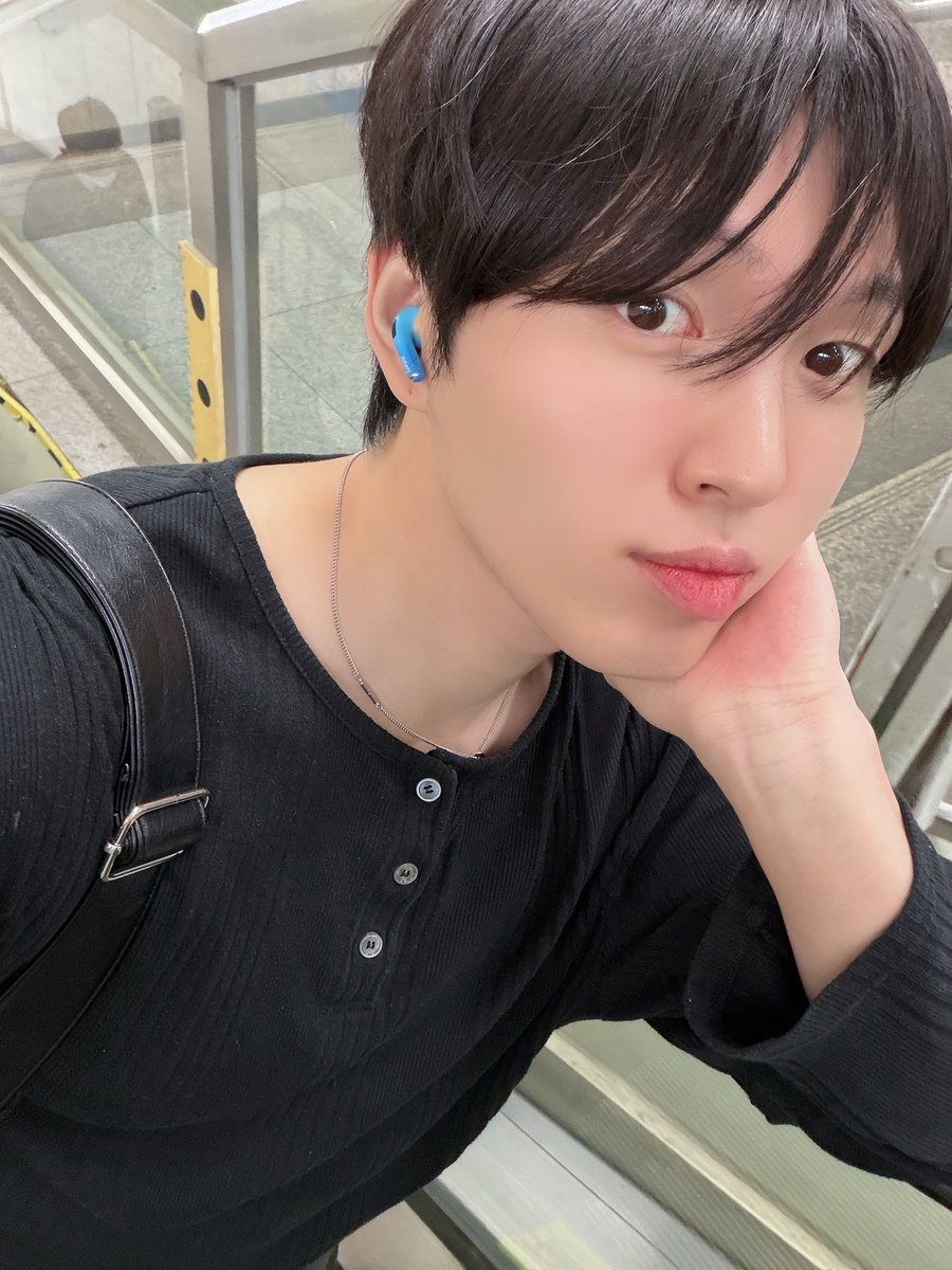 뮤 tweet media