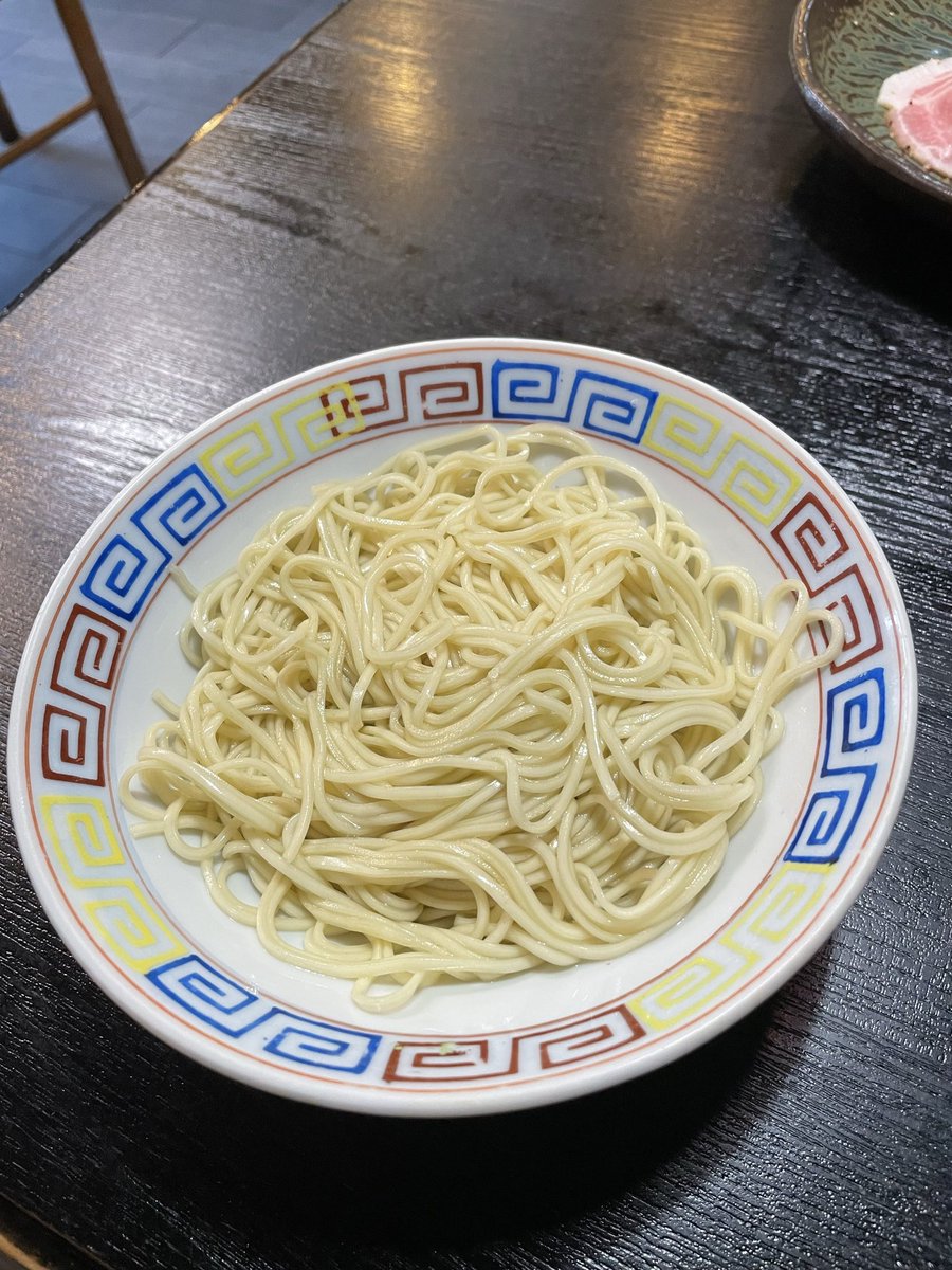 _BA_YA_SHI's tweet photo. 宇都宮市
麺栞みかさ
イカ煮干し醤油そば+替え玉+シーズニングローストポーク丼
計1600円

イカの旨味たっぷりスープ超うめぇ〜🦑
山椒を入れるとまた違うスープに変わりビックリ🫢
両方美味くておかわりしたい気分になるよ🍜
ローストポーク丼は文句無しの美味さに感動です🥹

本日もご馳走様でした🍜 https://t.co/PX4Dlb1H7I