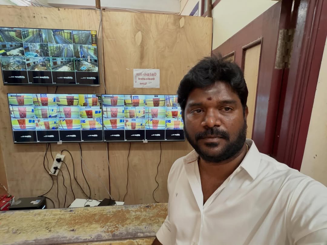 RomeoVijay7's tweet photo. பெரம்பூர் தொகுதி முதல்வரின் @TVKVijayHQ
வாக்கு பெட்டியை பாதுகாக்கும் பணியில் siva bro and our perambur team 🔥🔥🔥

@peramburshivav 
@PeramburAJGopi @perambur_TVK
#தமிழகவெற்றிக்கழகம்‌ https://t.co/FyfUCwTM1Z