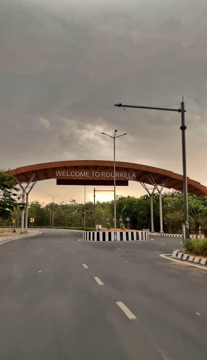 SanghaLens's tweet image. 5 underrated places in Odisha every Indian should visit
📌 #PURI
📌 #BERHAMPUR 
📌 #ROURKELA 
📌 #BHUBANESWAR 
📌 #KANDHAMAL
Which one are you visiting first? Tag someone who needs to see Odisha! 👇
#Odisha #IncredibleIndia #TravelIndia