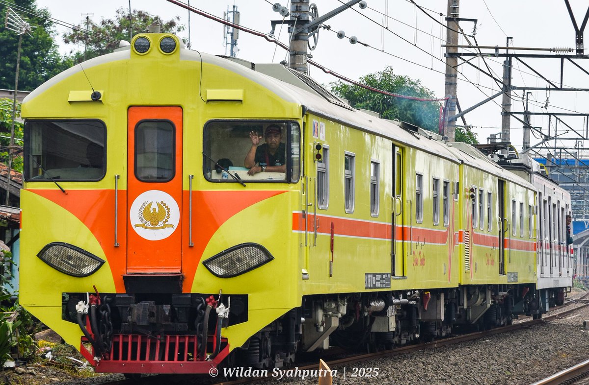 Nijikaaa29's tweet photo. 東京メトロ6000系車両は一時的にチカランへ回送され、保管されている。
先週月曜日にベカシで発生した事故の影響… https://t.co/qNHGrdOsTq