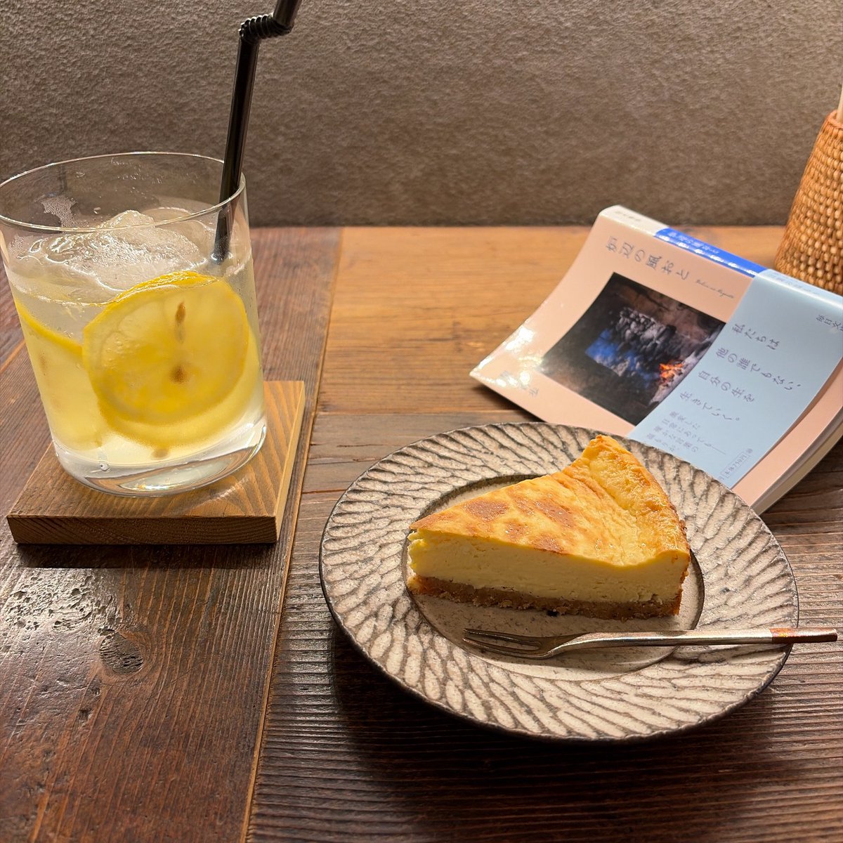 もちやま tweet media