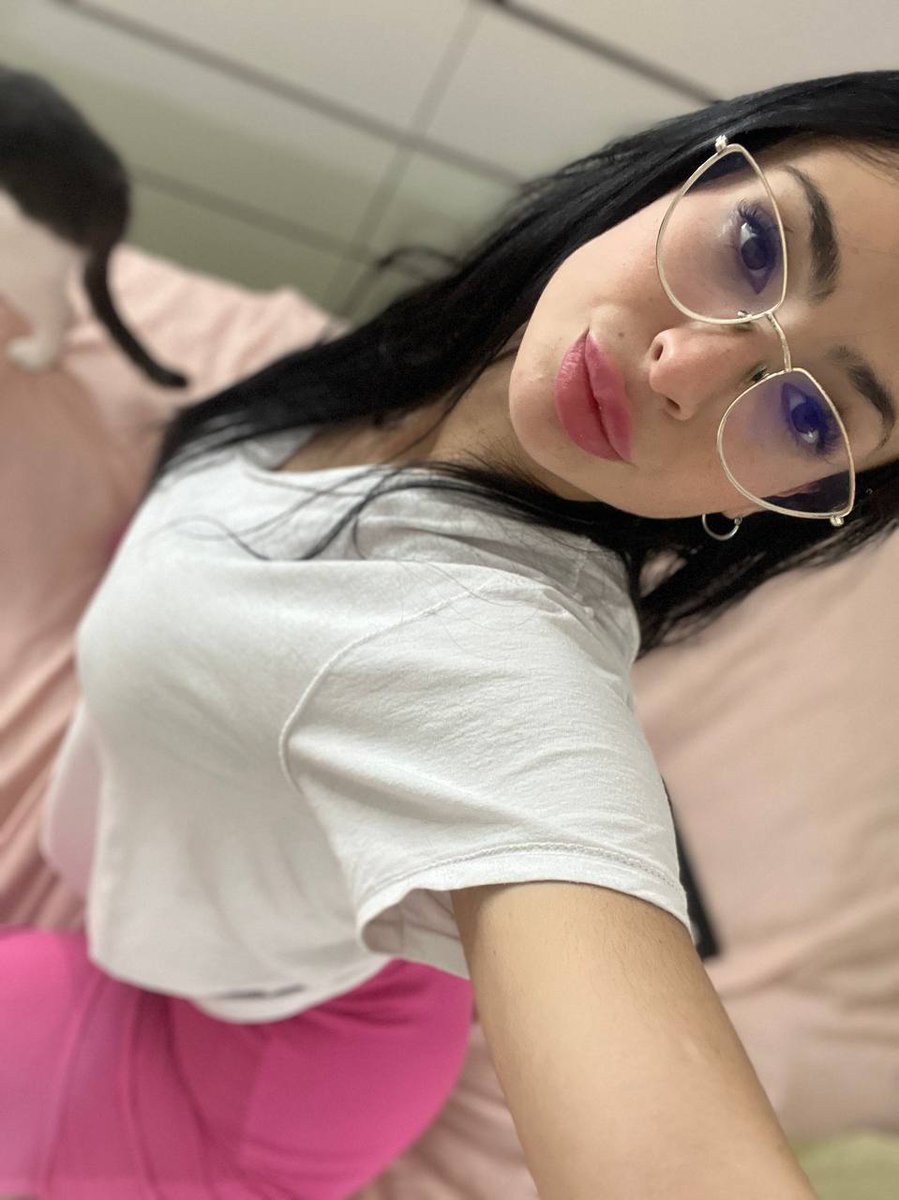 Sabrina tweet media